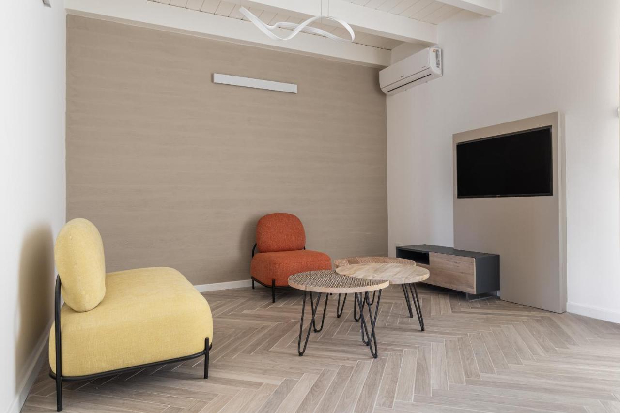 Principe Di Paterno - Budget Double & Breakfast Guest house *